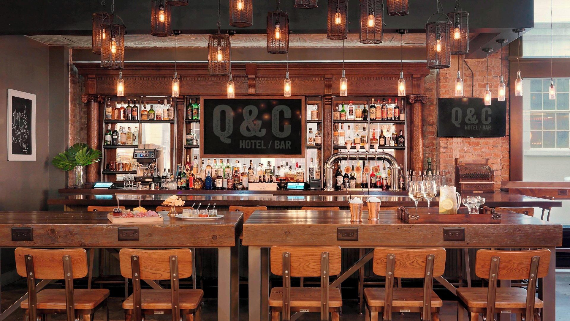 Q&c And Bar New Orleans, Autograph Collection New Orleans