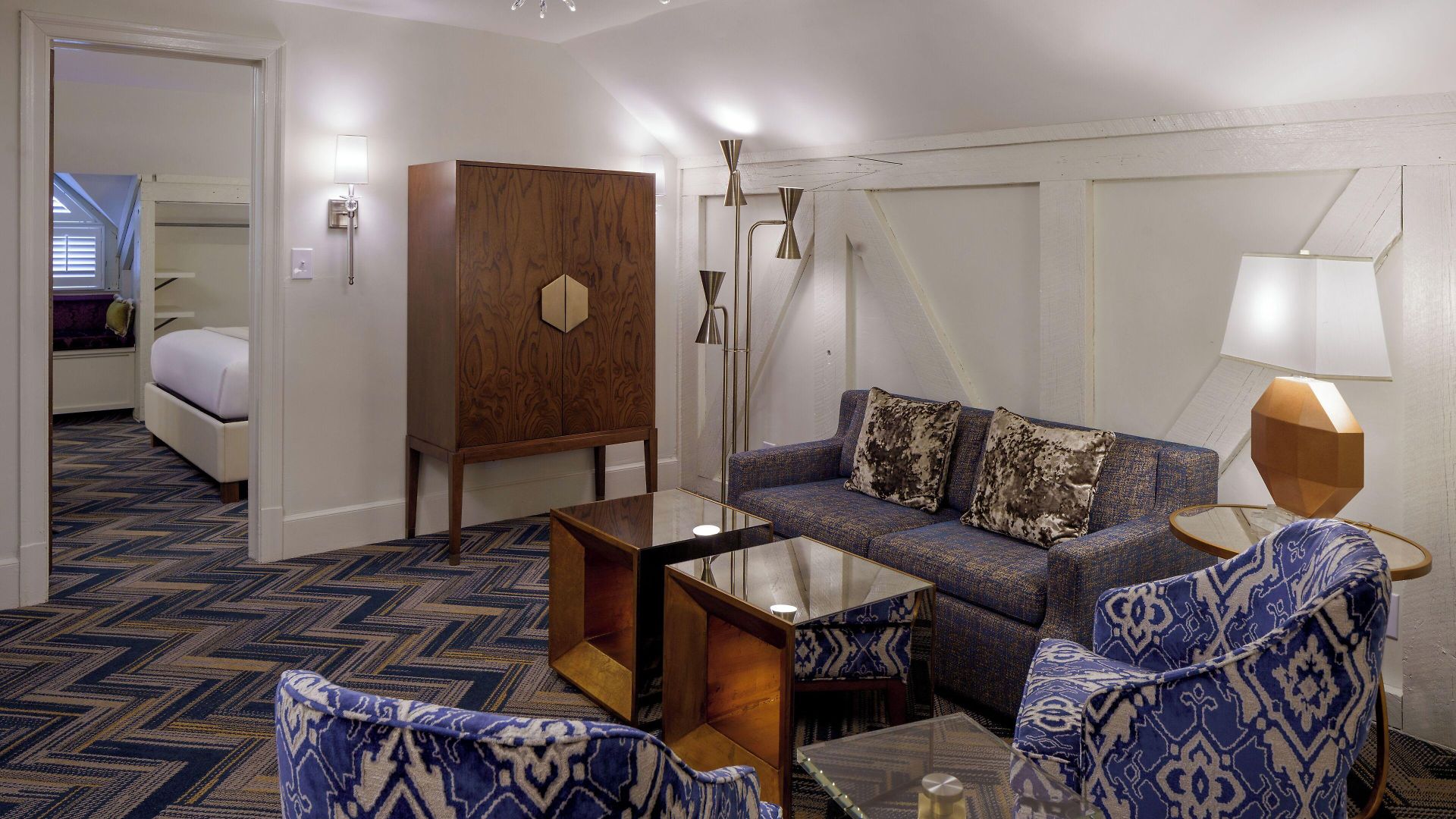 Provincial Hotel 4*