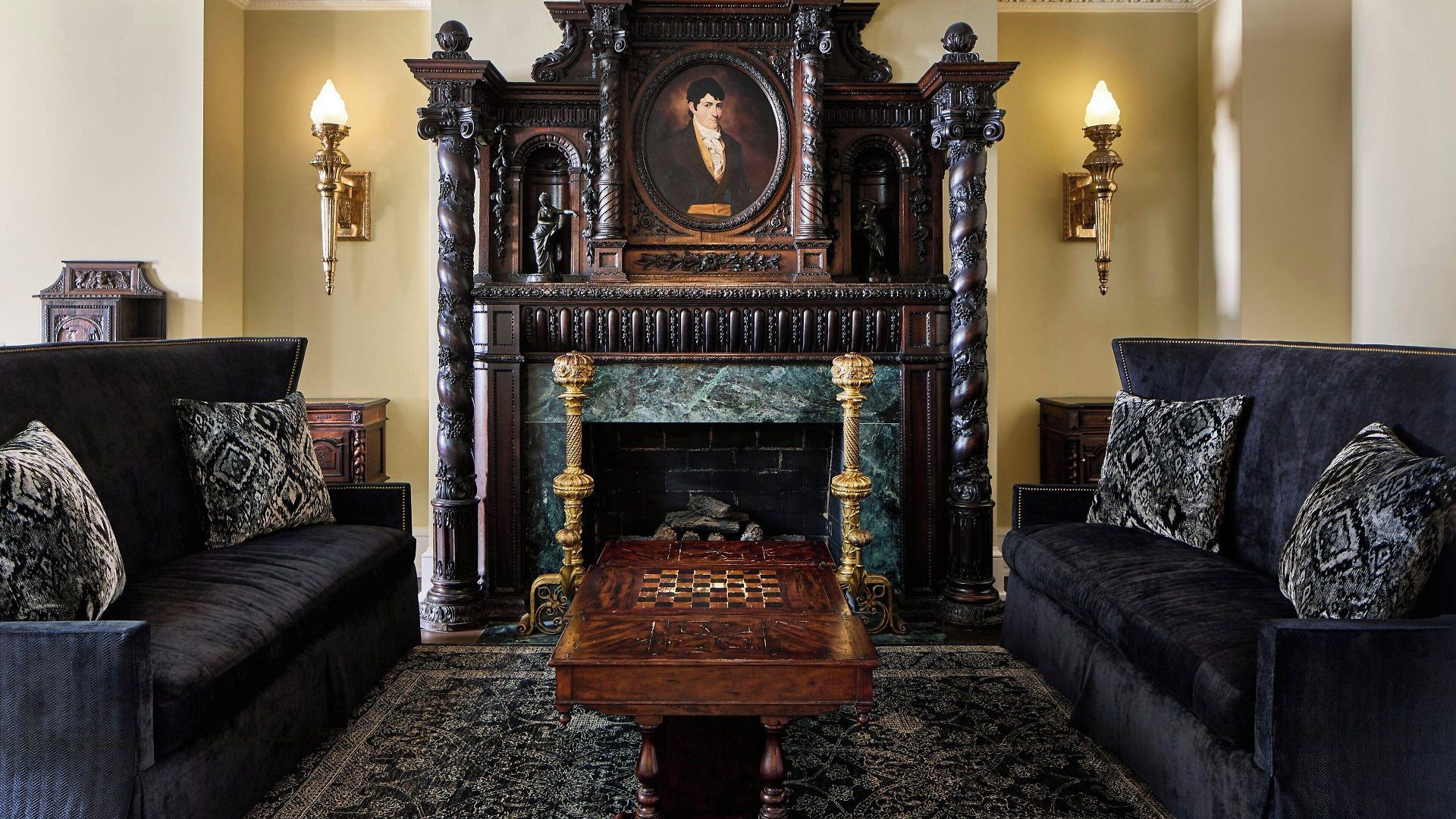 Hotel Le Pavillon, New Orleans, A Tribute Portfolio
