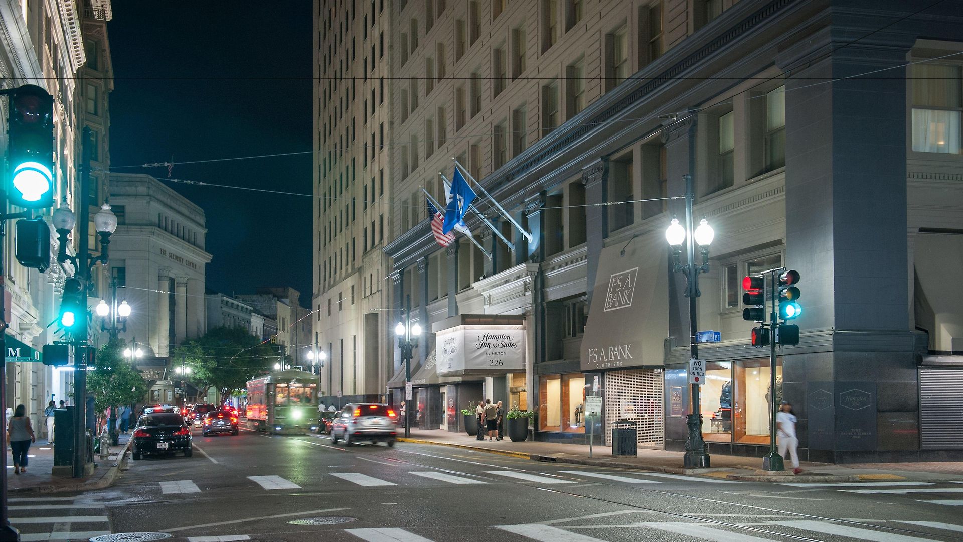 Hampton & Downtown French Quarter Area Hotel