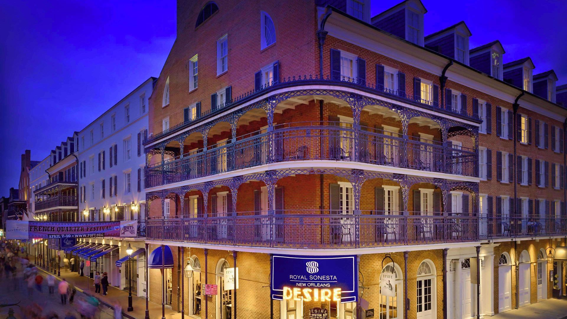 The Royal Sonesta Hotel 5*