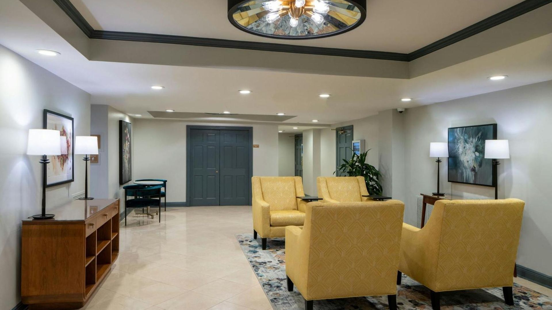 Four Points By Sheraton French Quarter Hotel