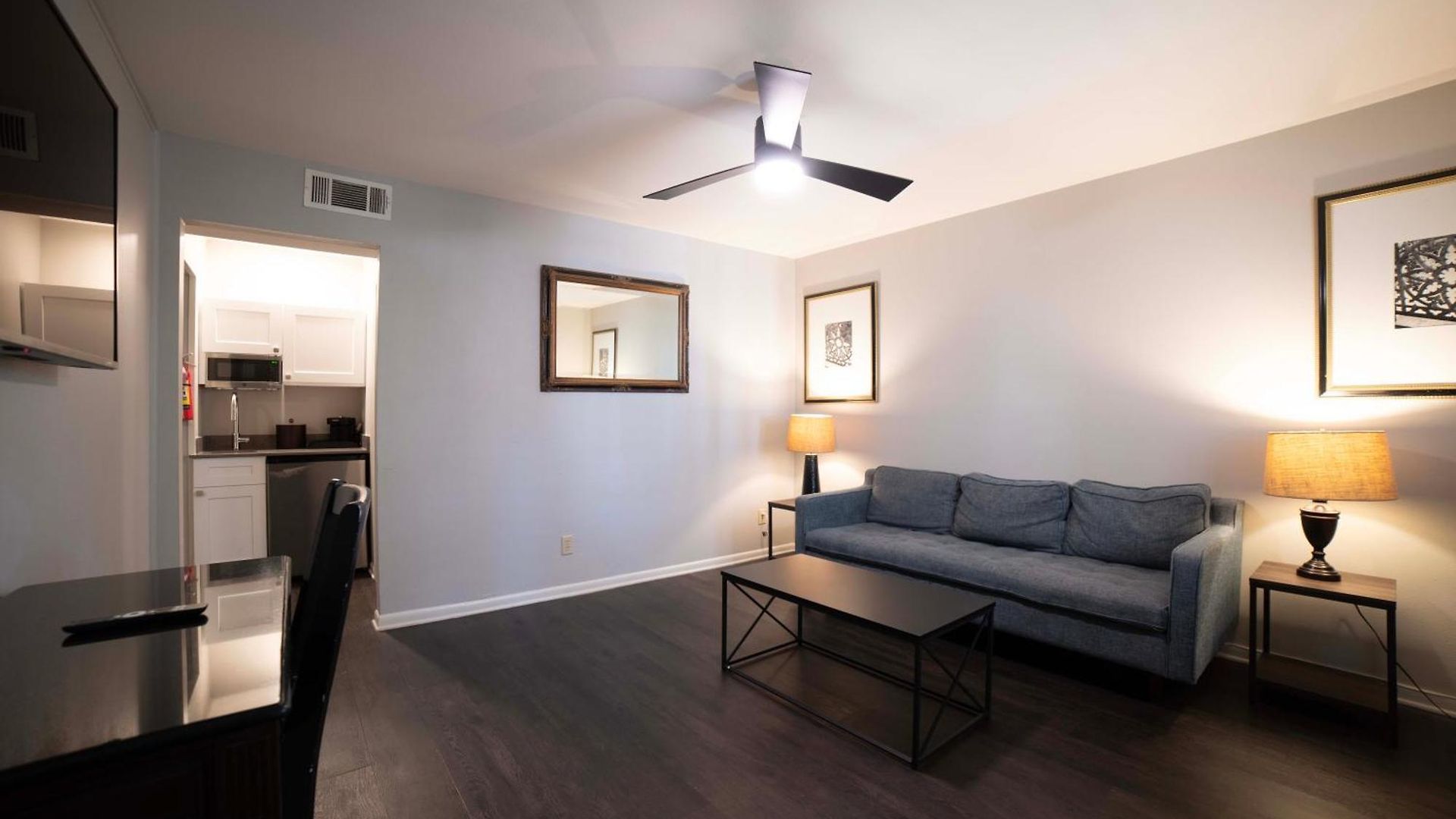 Courtyard By The French Quarter 3*