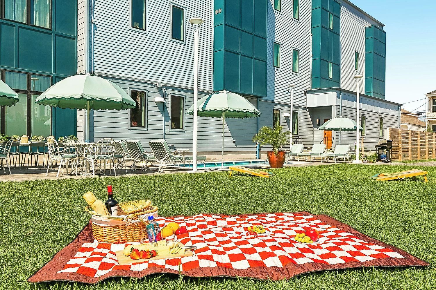 Aparthotel The Revelry *