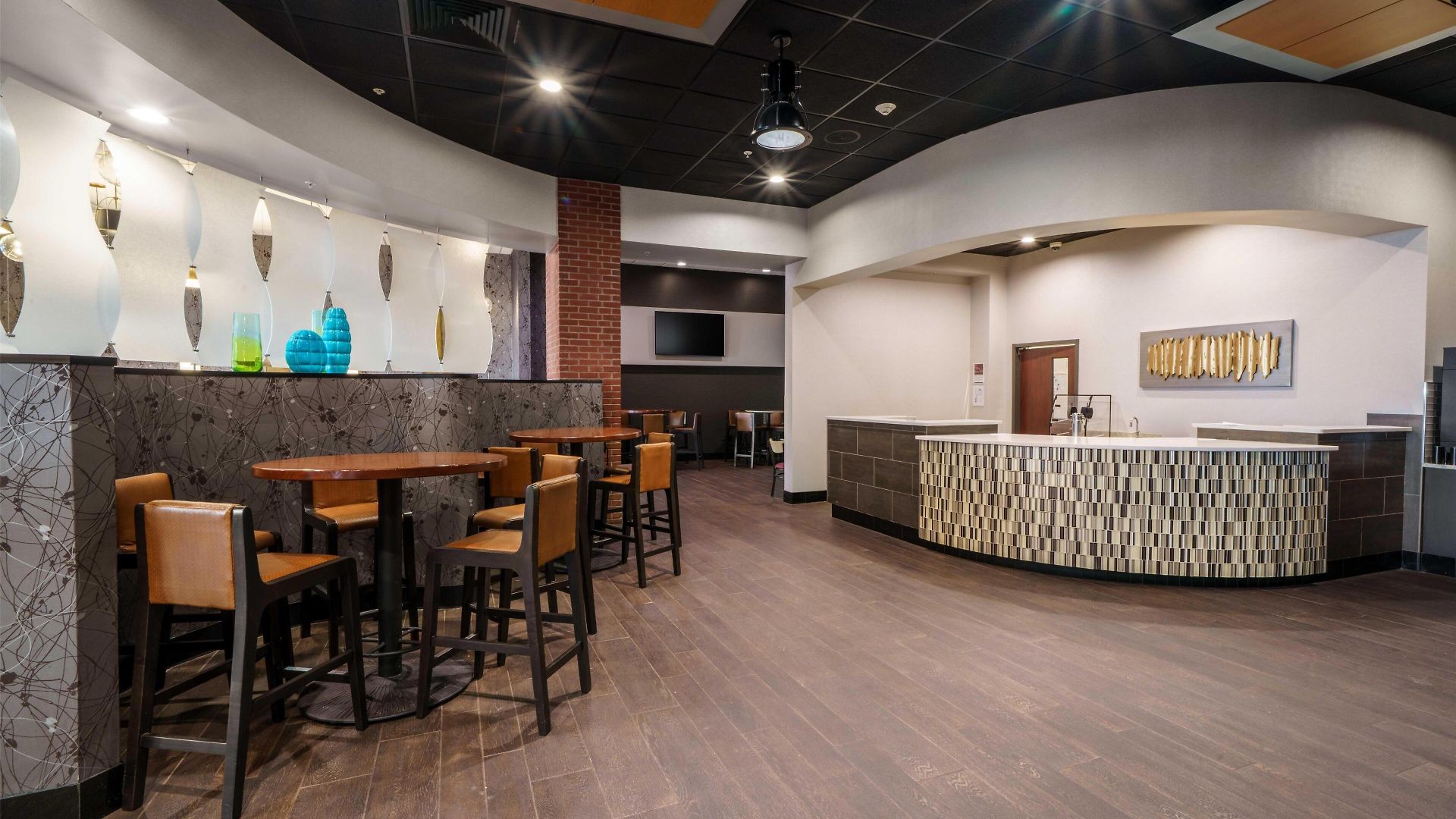 Hotel Drury Plaza 4*