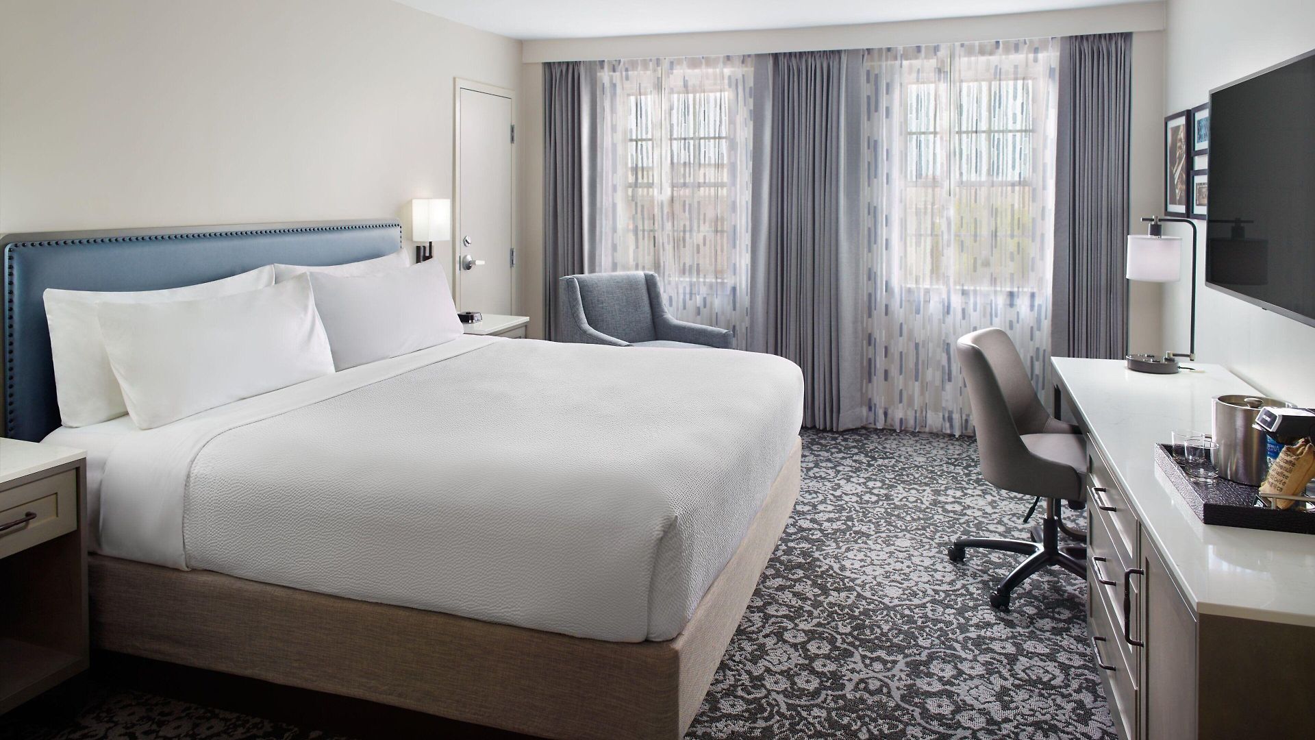 Hotel Four Points By Sheraton French Quarter 4*