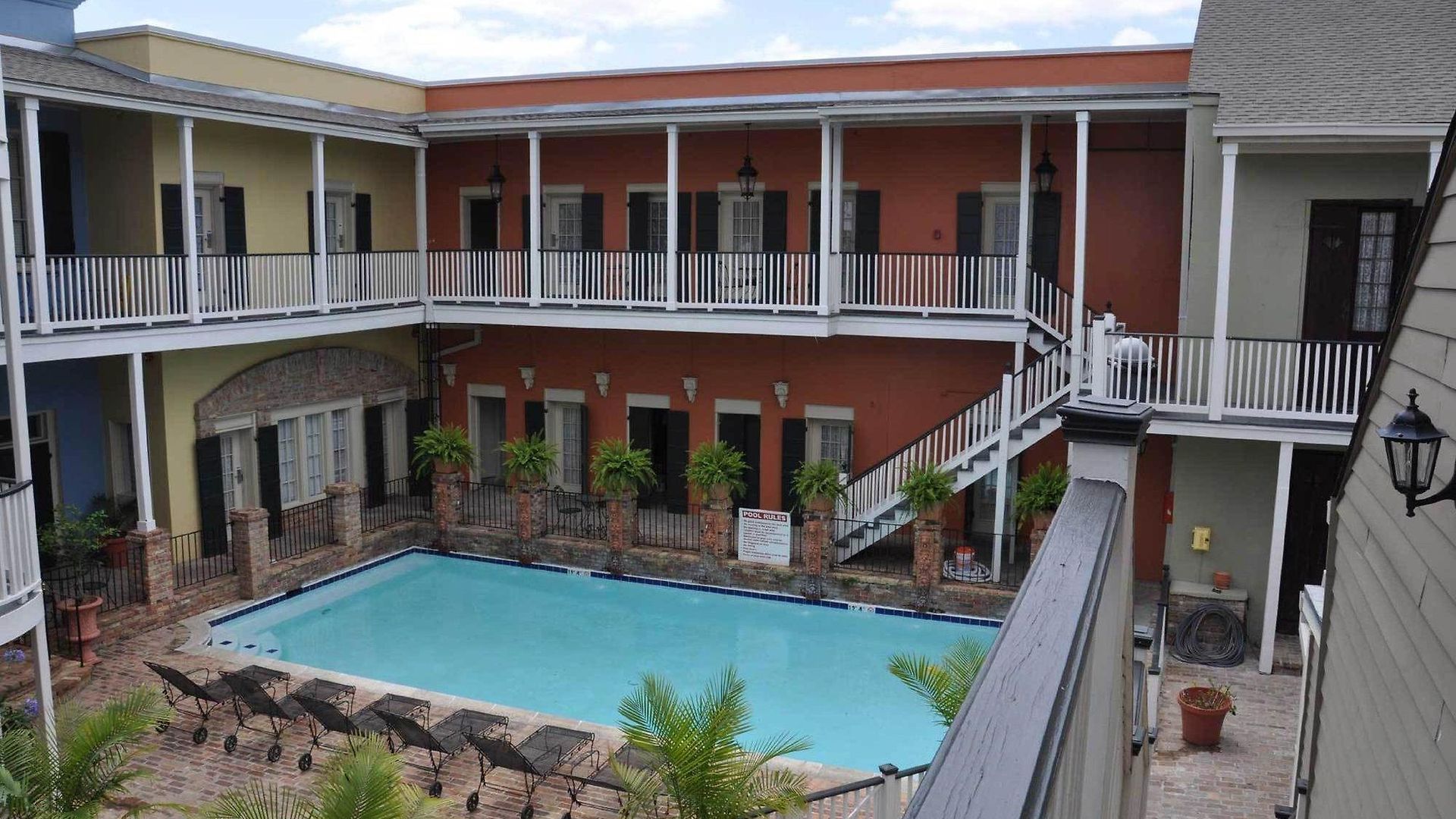 Courtyard By The French Quarter New Orleans