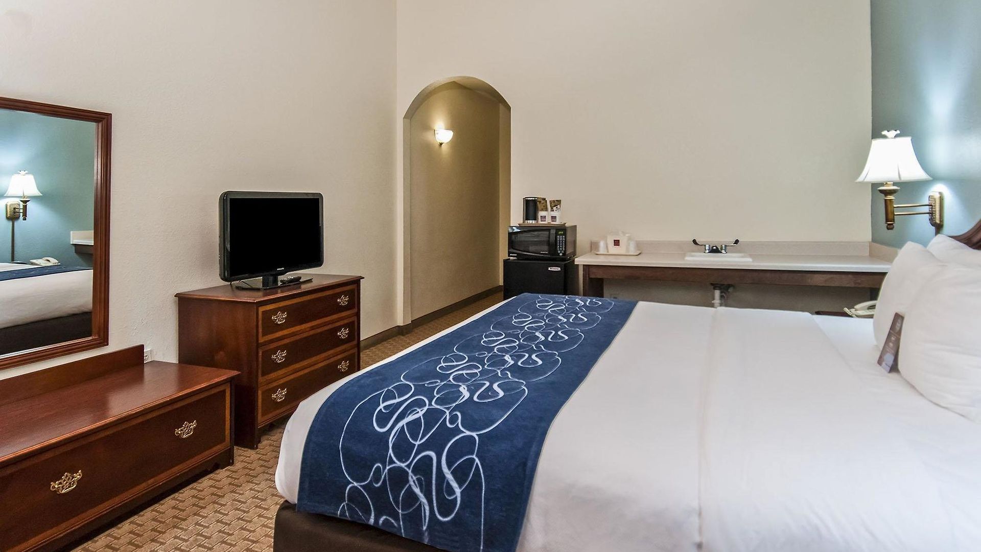 Hotel Comfort East