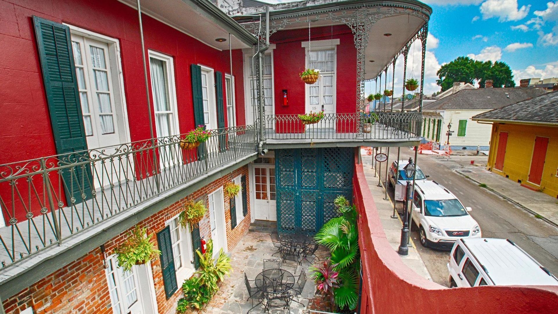 On St. Peter, A French Quarter Inn