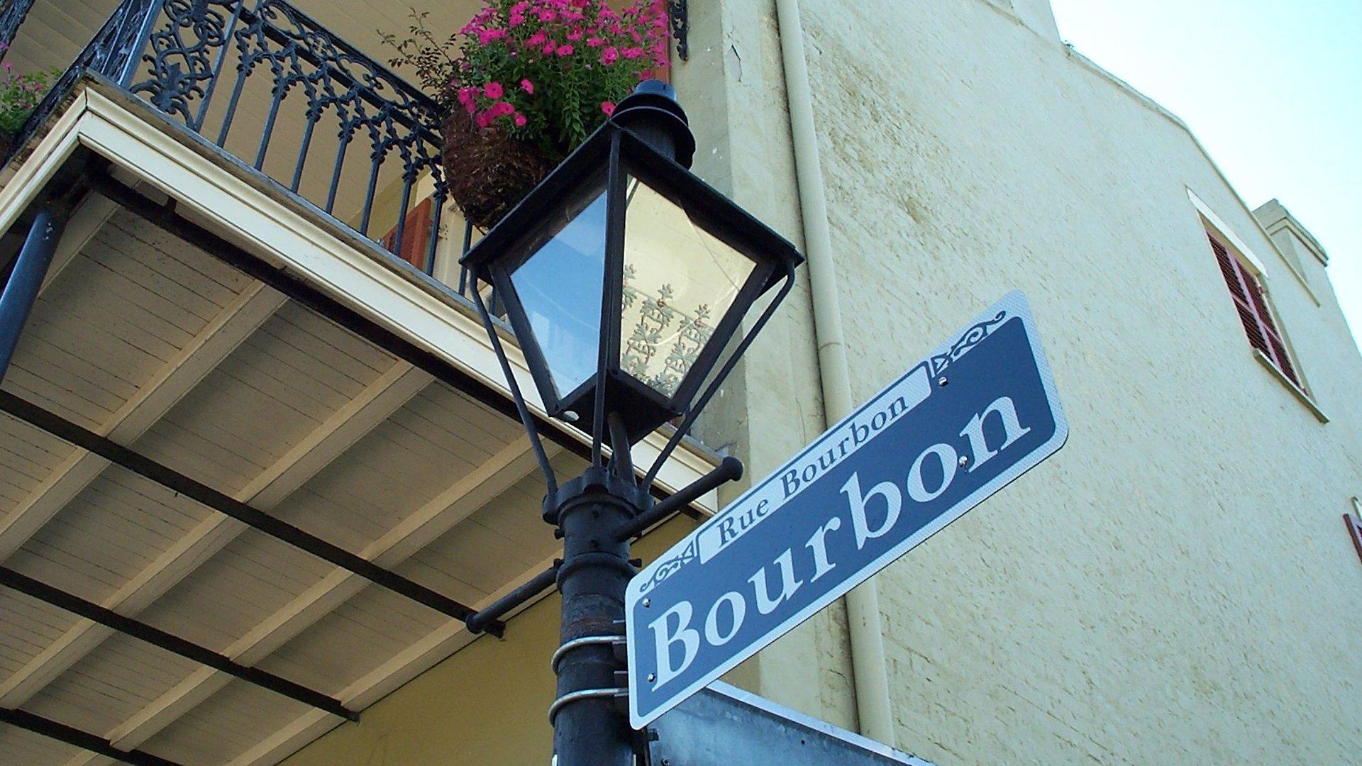 On St. Peter, A French Quarter 3* New Orleans