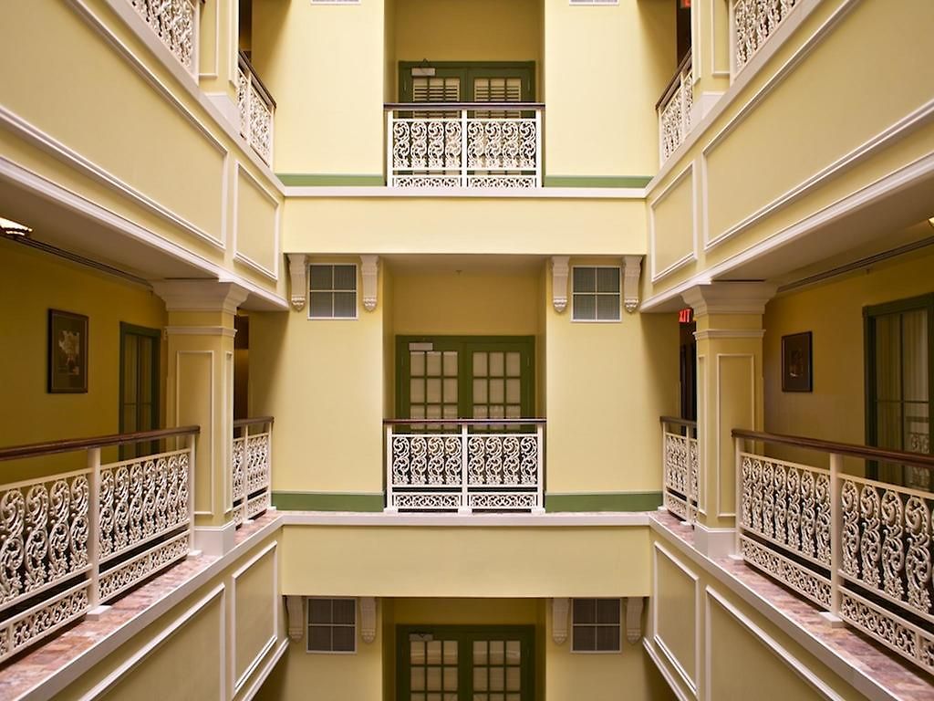 Club Wyndham La Belle Maison Resort New Orleans