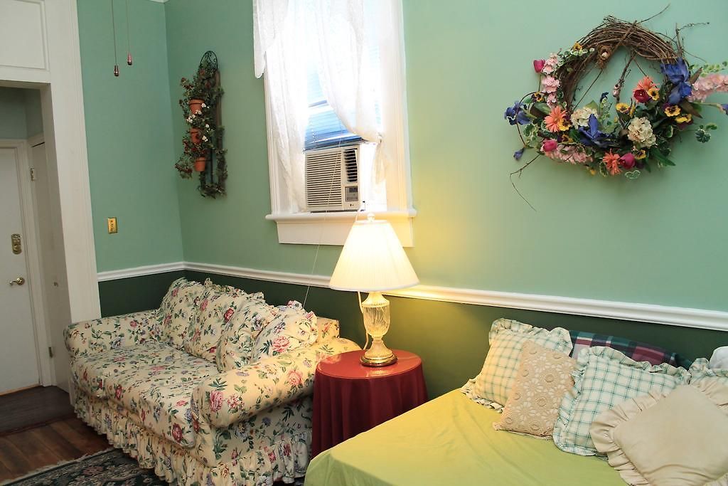 Esplanade Mansion Guest house