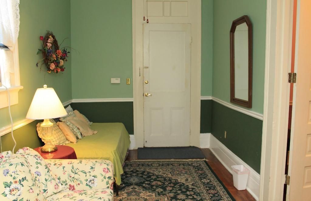 Esplanade Mansion Guest house