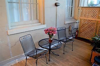 Lafitte & Bar