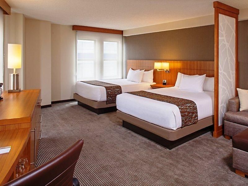 Hyatt Place Convention Center 3*