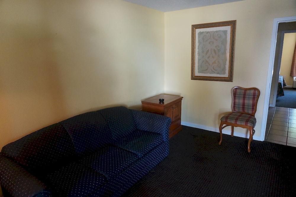 Hotel 10 Extended Stay Hotel New Orleans