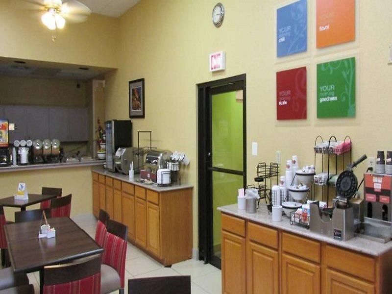 Hotel Fairfield By Marriott & Downtown French Quarter Area