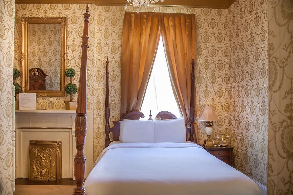 Inn Cornstalk 3*
