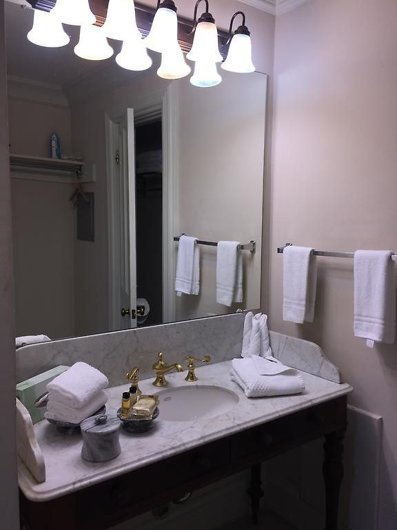 Chateau Orleans Aparthotel 3*