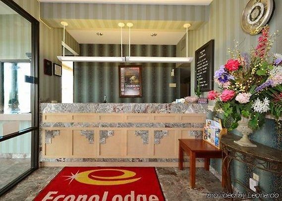 Hotel Rodeway & Gentilly 3*