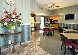 Rodeway & Gentilly Hotel
