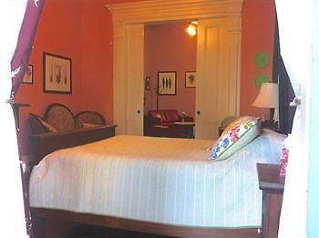 La Belle Esplanade Bed & Breakfast