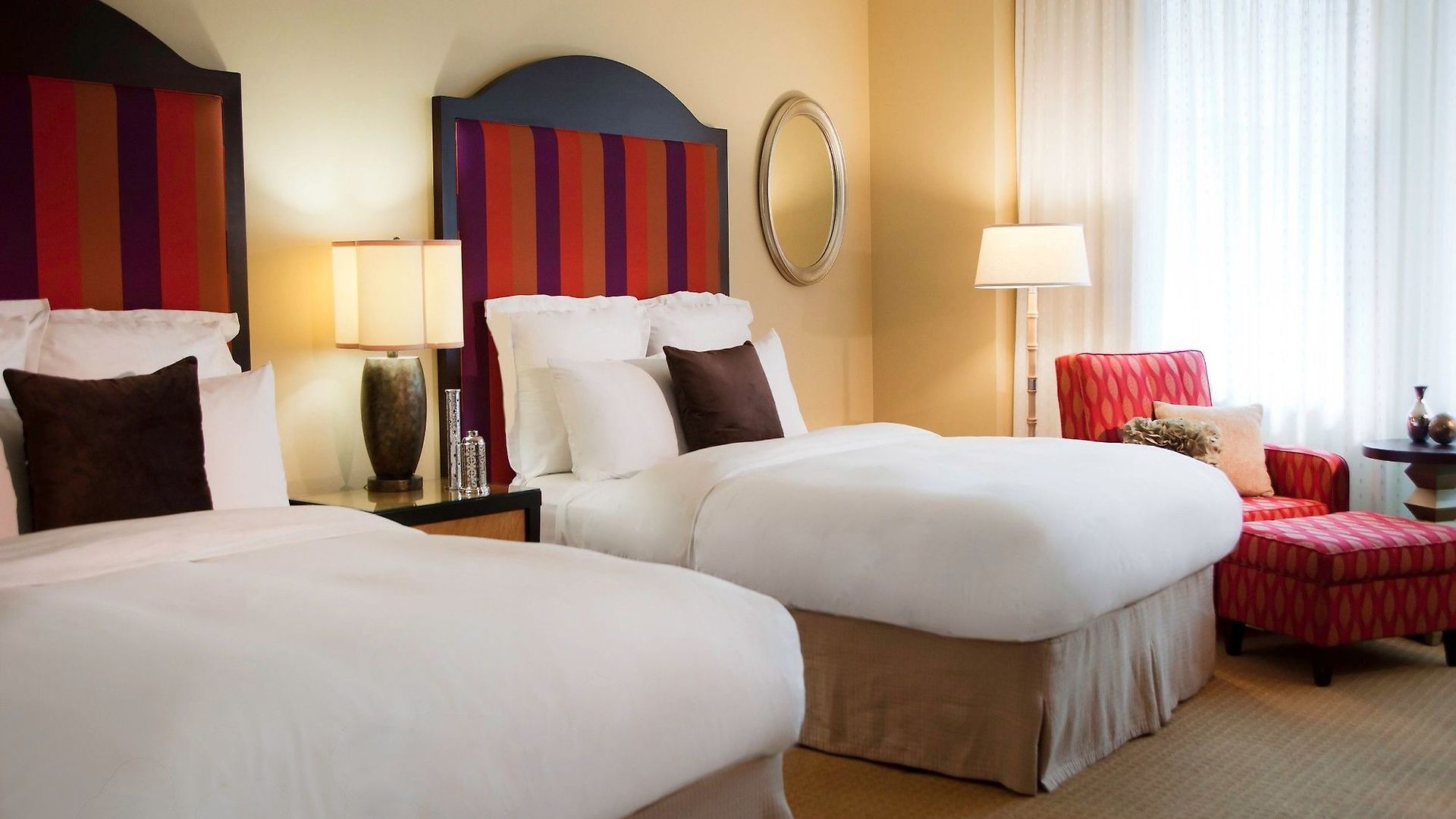 Renaissance Arts Warehouse District 4*