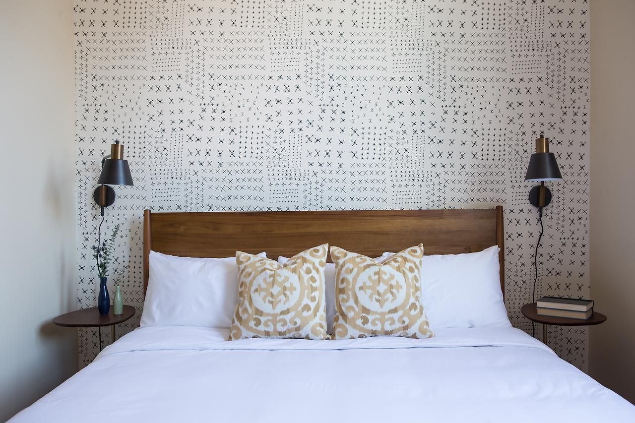 One-bedroom On S Carrollton Avenue Apt 2 By Sonder Aparthotel