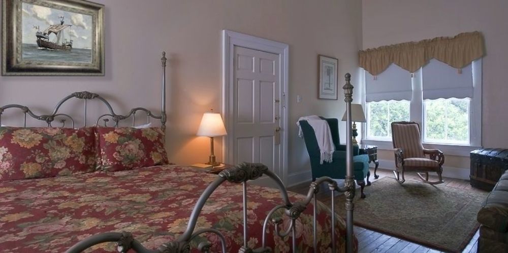 Avenue Hotel 2*