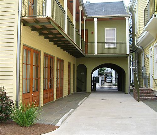The Prytania Oaks 2*