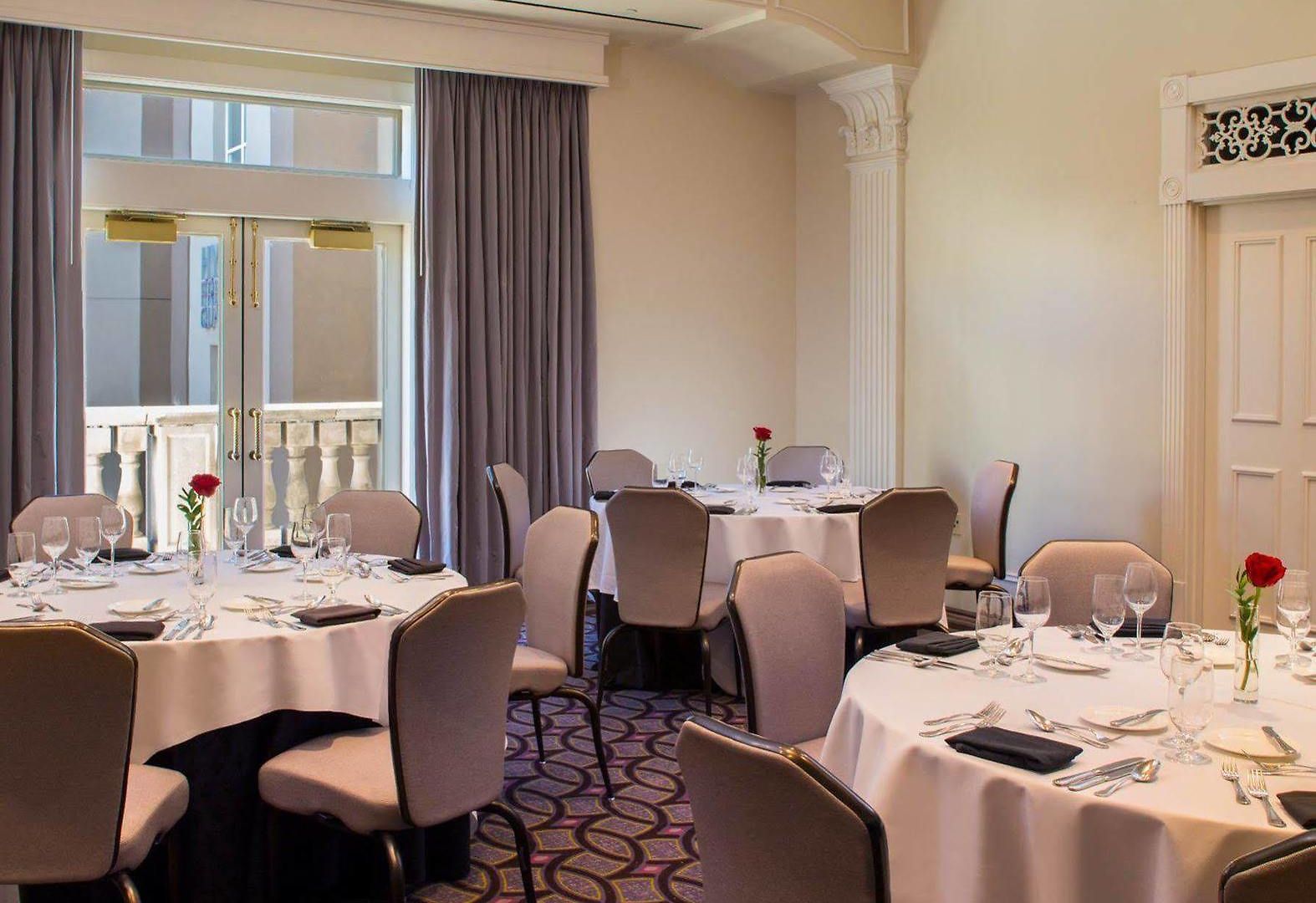 Courtyard By Marriott French Quarter/iberville Hotel