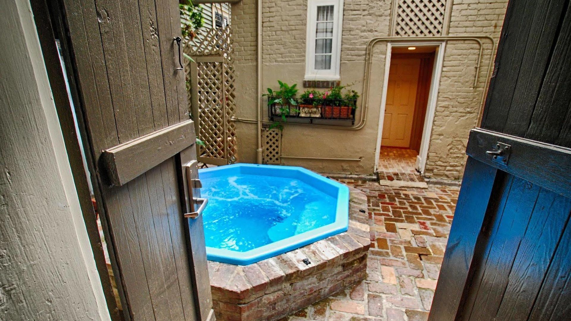 On Ursulines, A French Quarter 3*