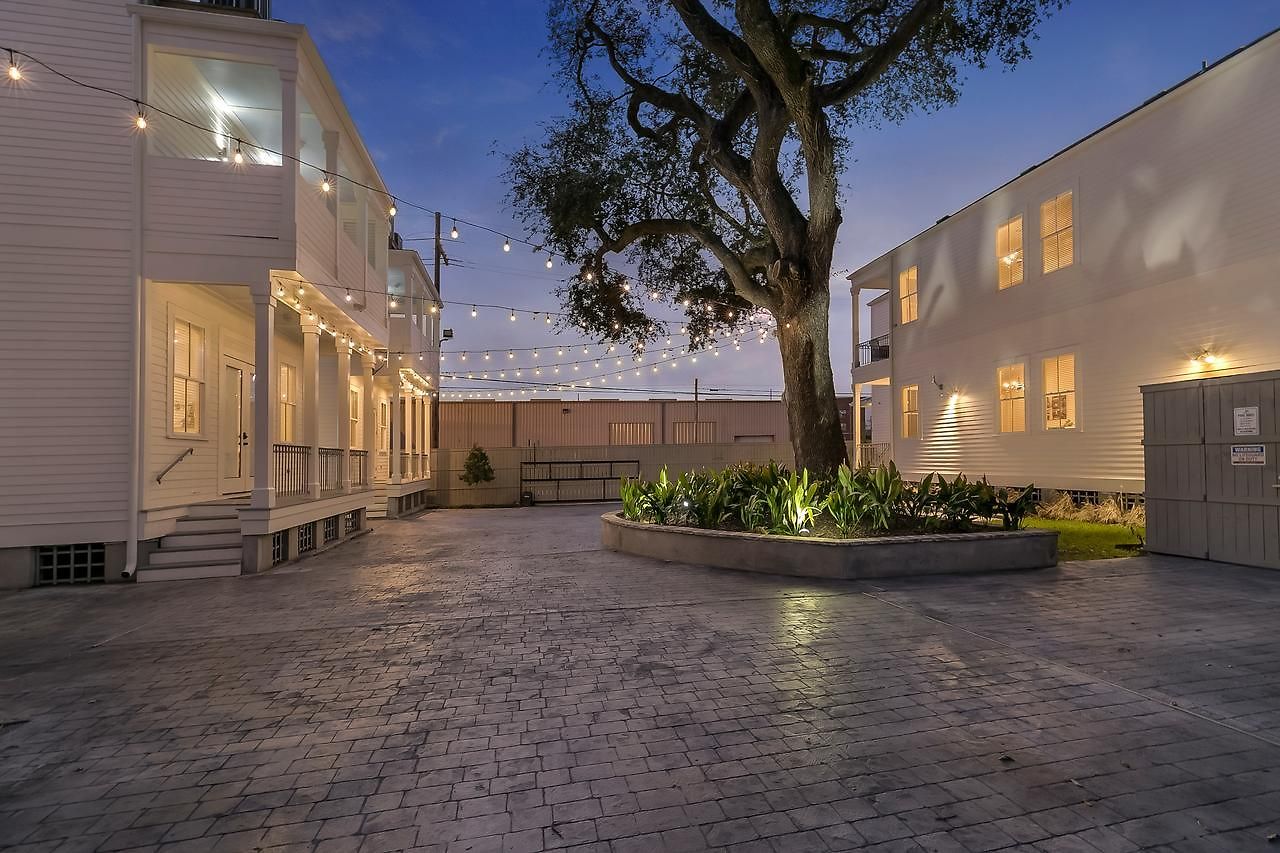 Hosteeva 3 Bedroom Close To St Charles 5 M Ride To Fq *