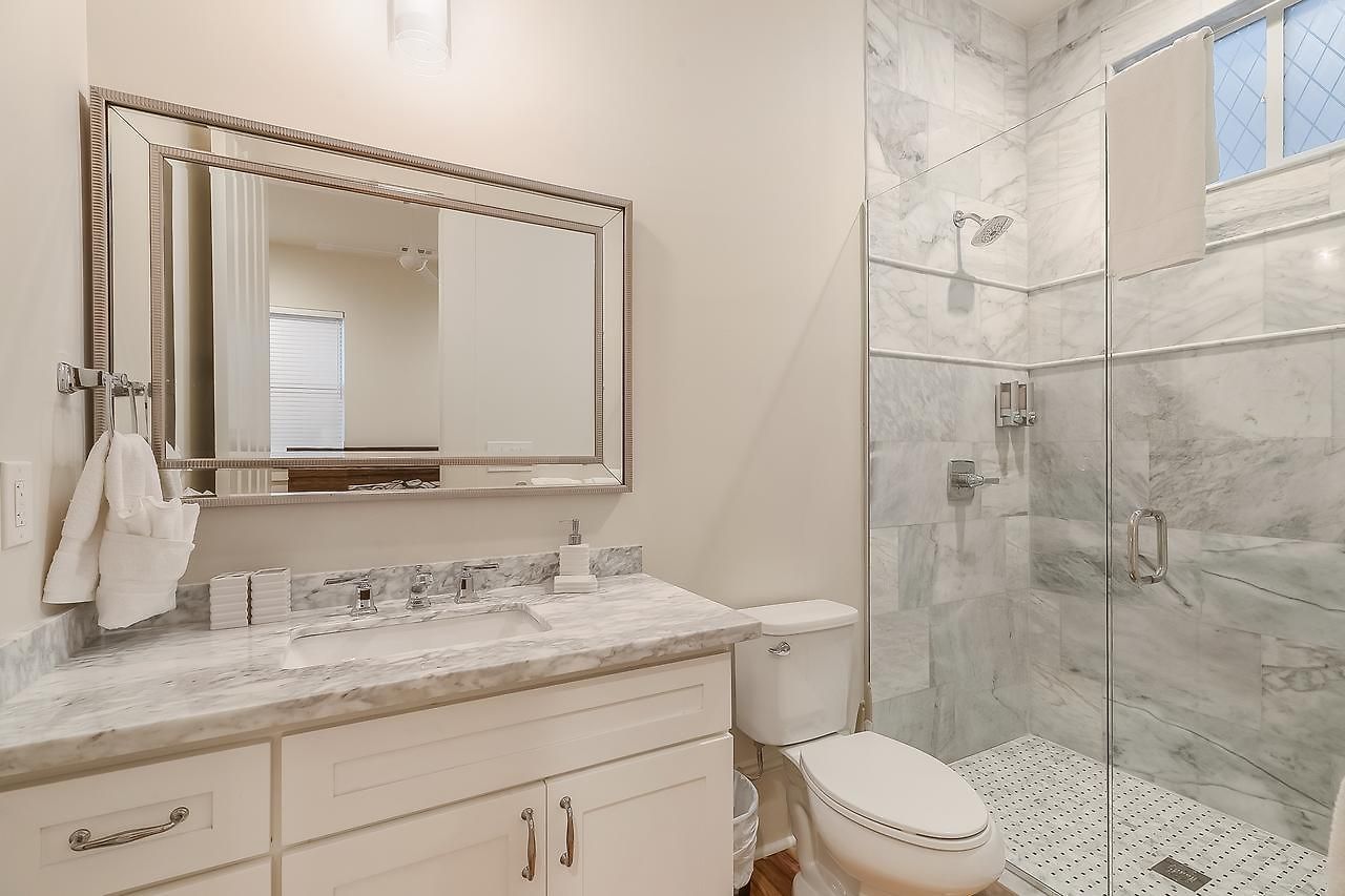 Hosteeva 3 Bedroom Close To St Charles 5 M Ride To Fq New Orleans