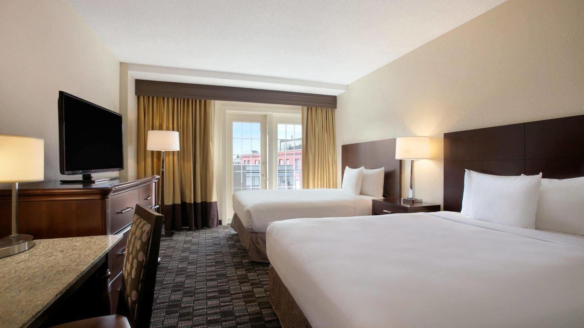 Embassy By Hilton Convention Center 3*