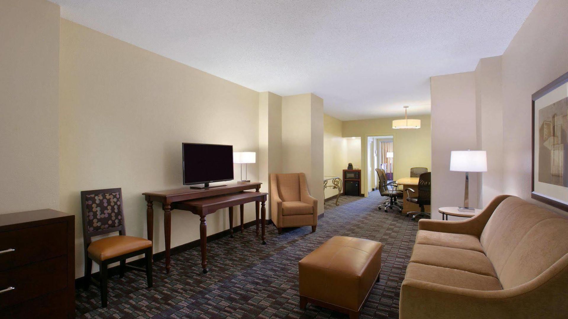 Embassy By Hilton Convention Center Hotel