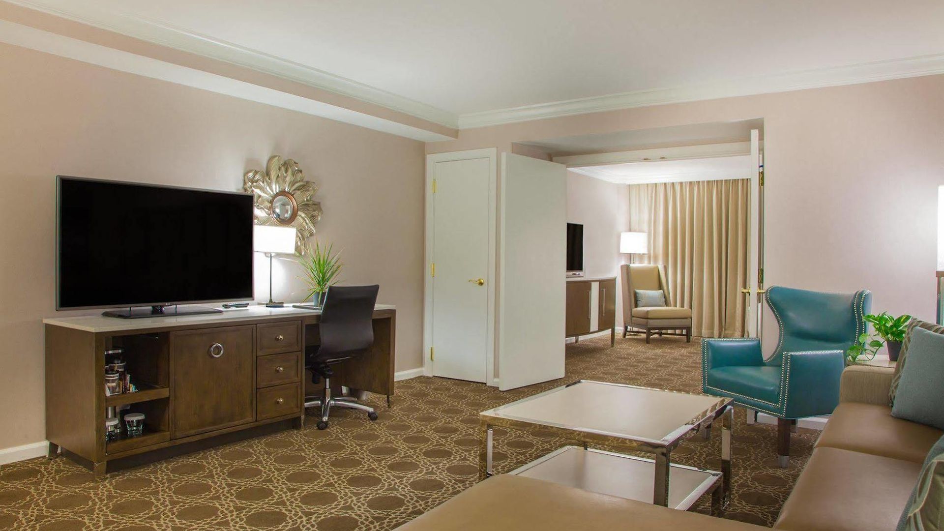 Hilton / St. Charles Avenue 4*