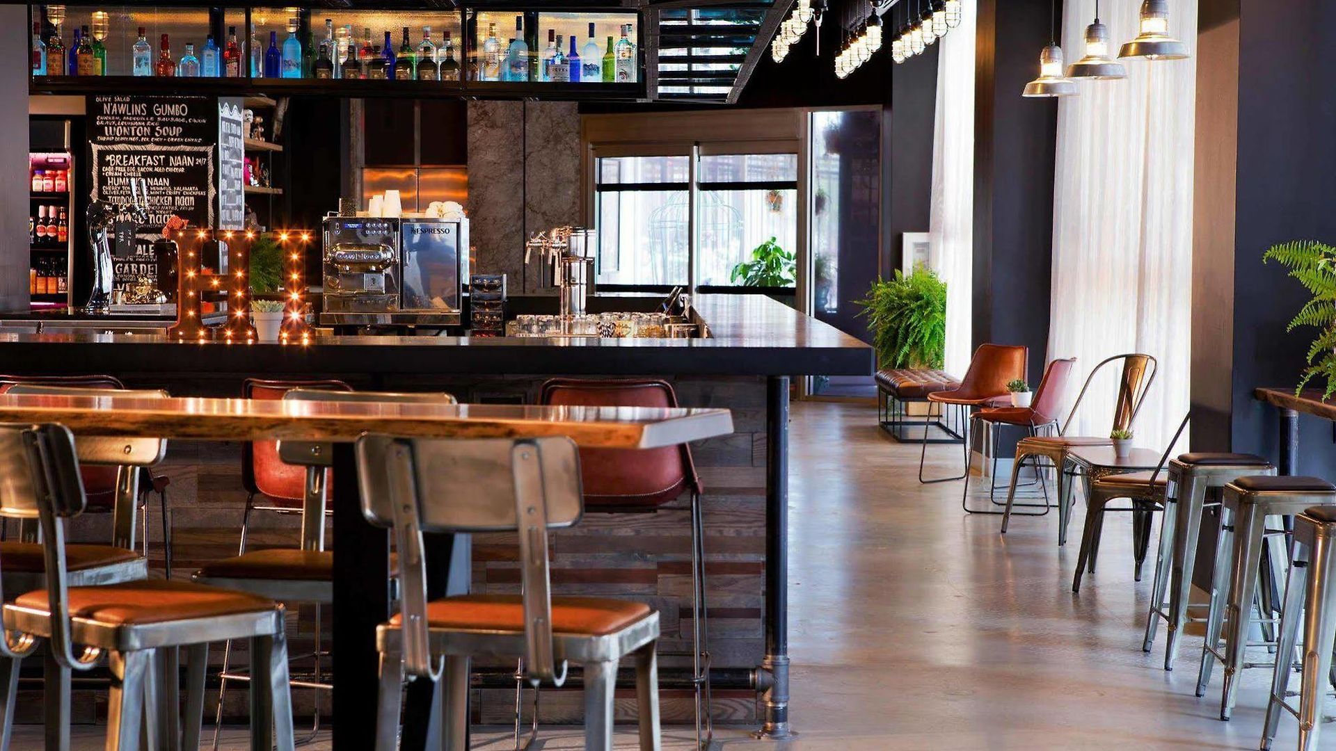 Moxy Downtown/french Quarter Area Hotel