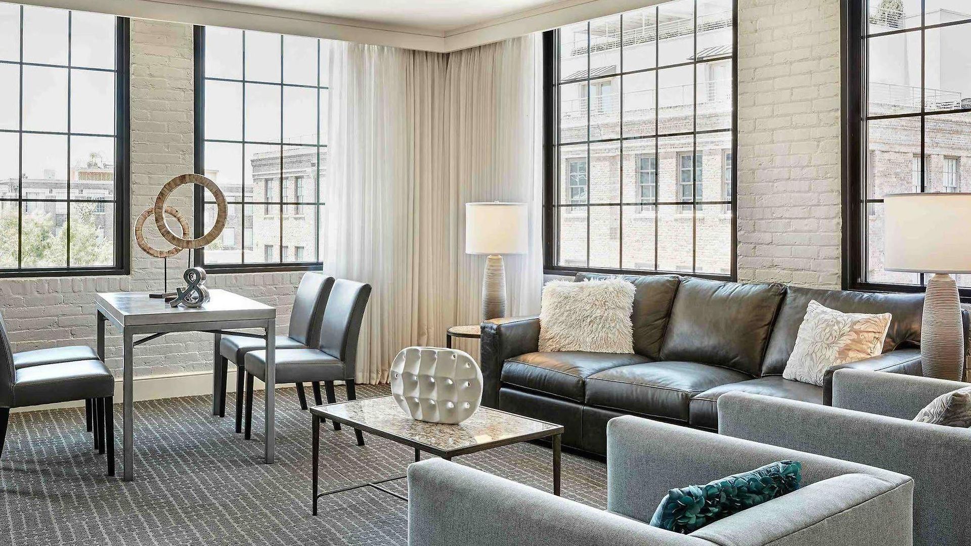 Renaissance Arts Warehouse District 4*