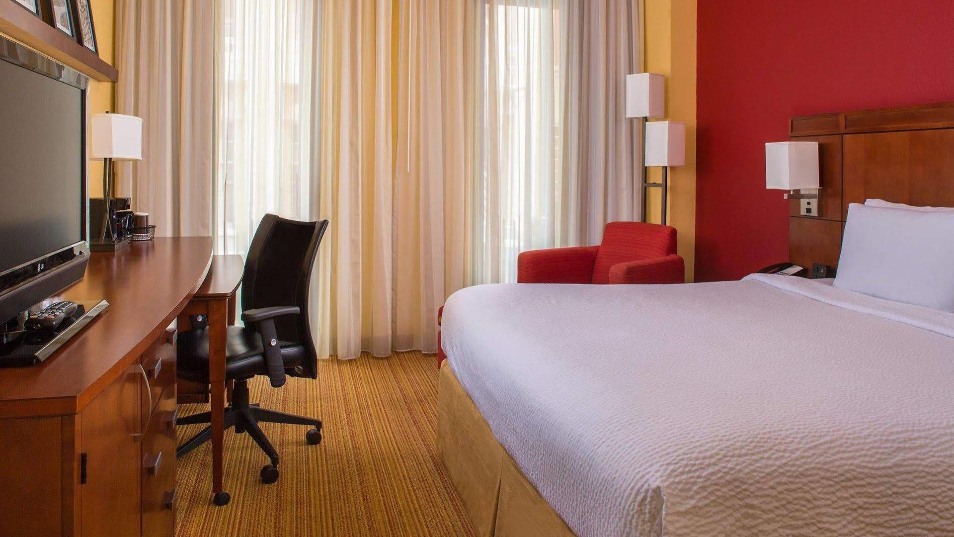 Courtyard By Marriott Downtown Near The French Quarter