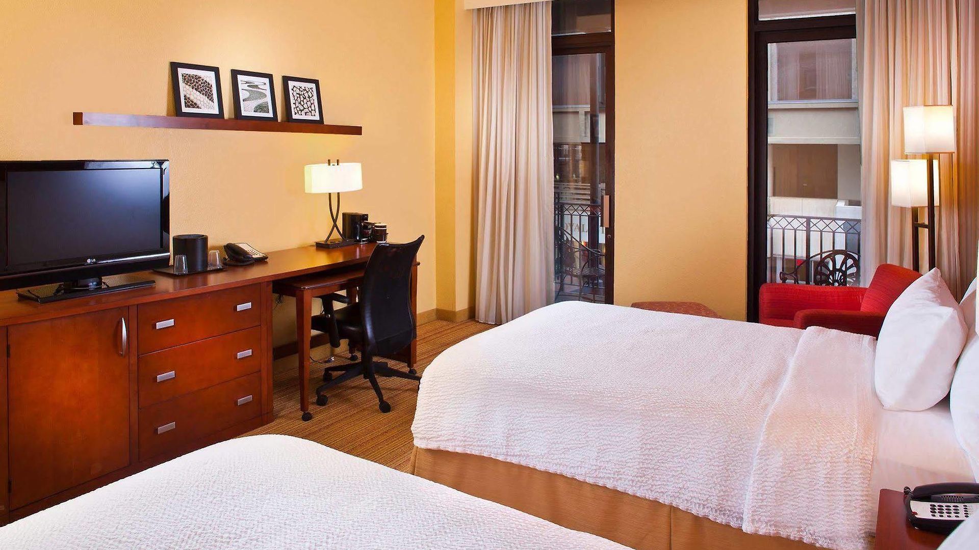 Courtyard By Marriott Downtown Near The French Quarter Hotel 3*