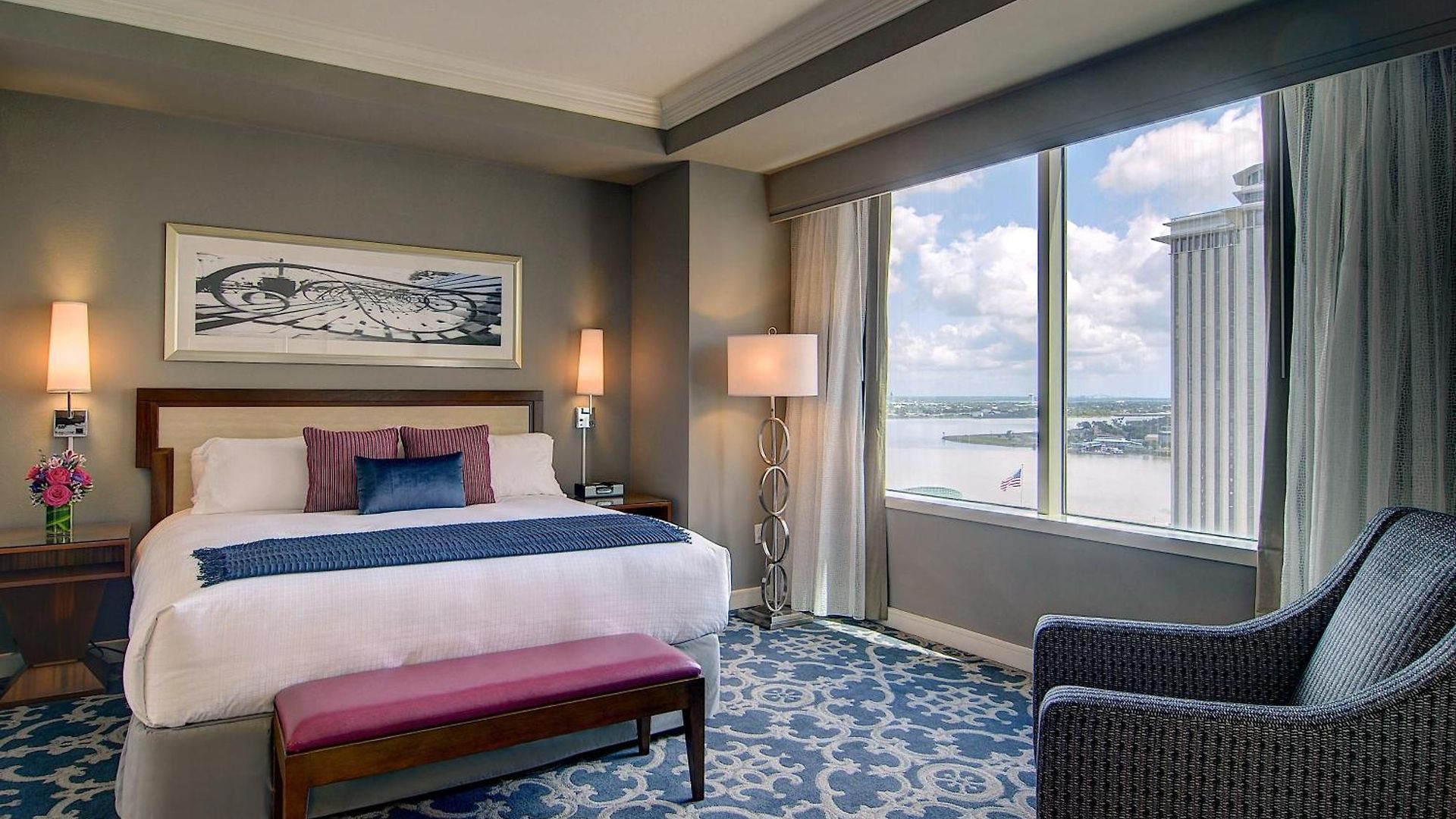 Loews Hotel 4*