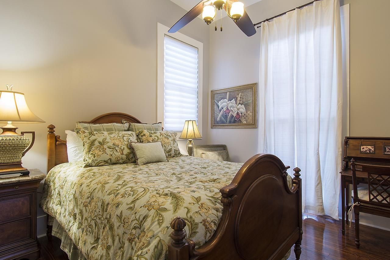 The Big Blue House Guest house New Orleans