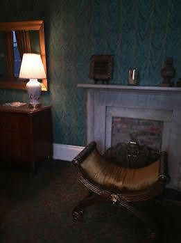 Nine-o-five Royal 3* New Orleans