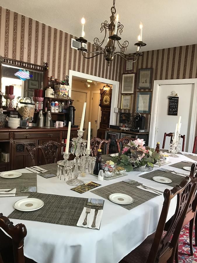Rose Manor Bed & Breakfast 4*