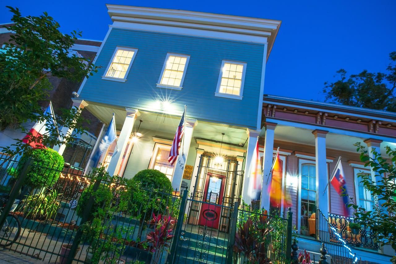 Hostel Auberge Nola *