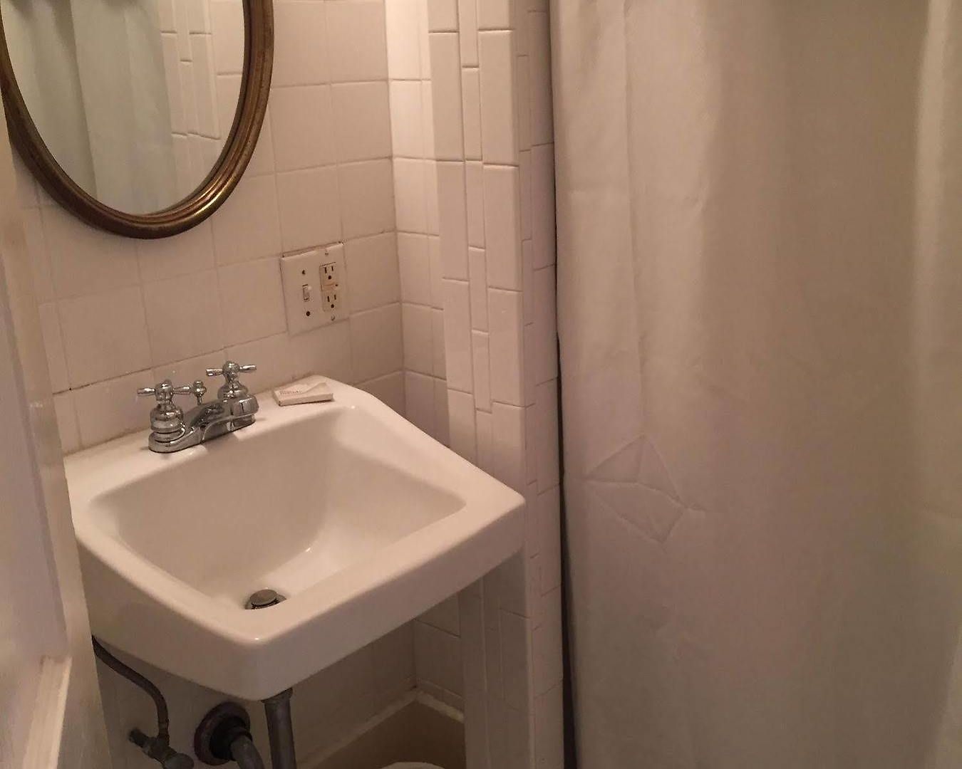 Nine-o-five Royal 3* New Orleans