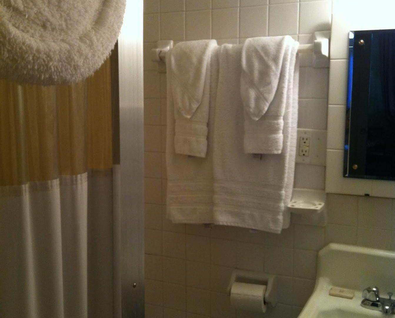 Nine-o-five Royal Hotel 3*
