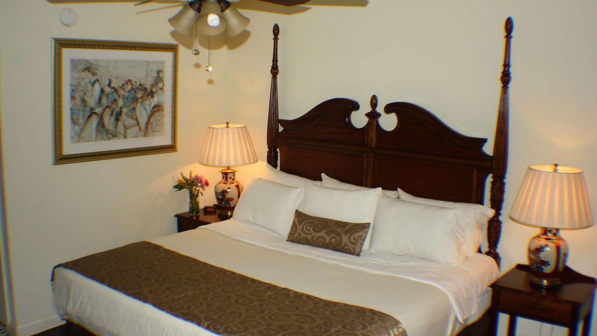 Historic Mardi Gras Inn New Orleans