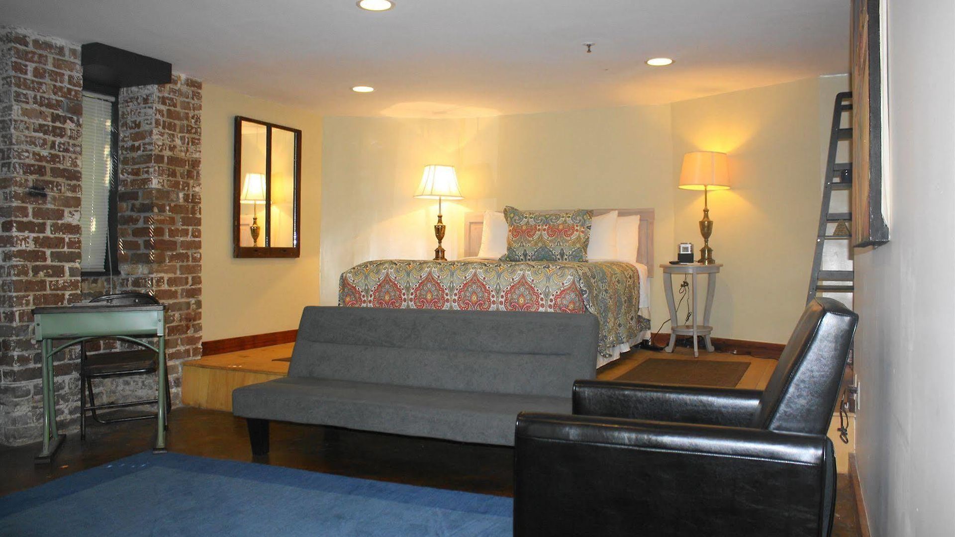 Bed & Breakfast Canal Street 3*